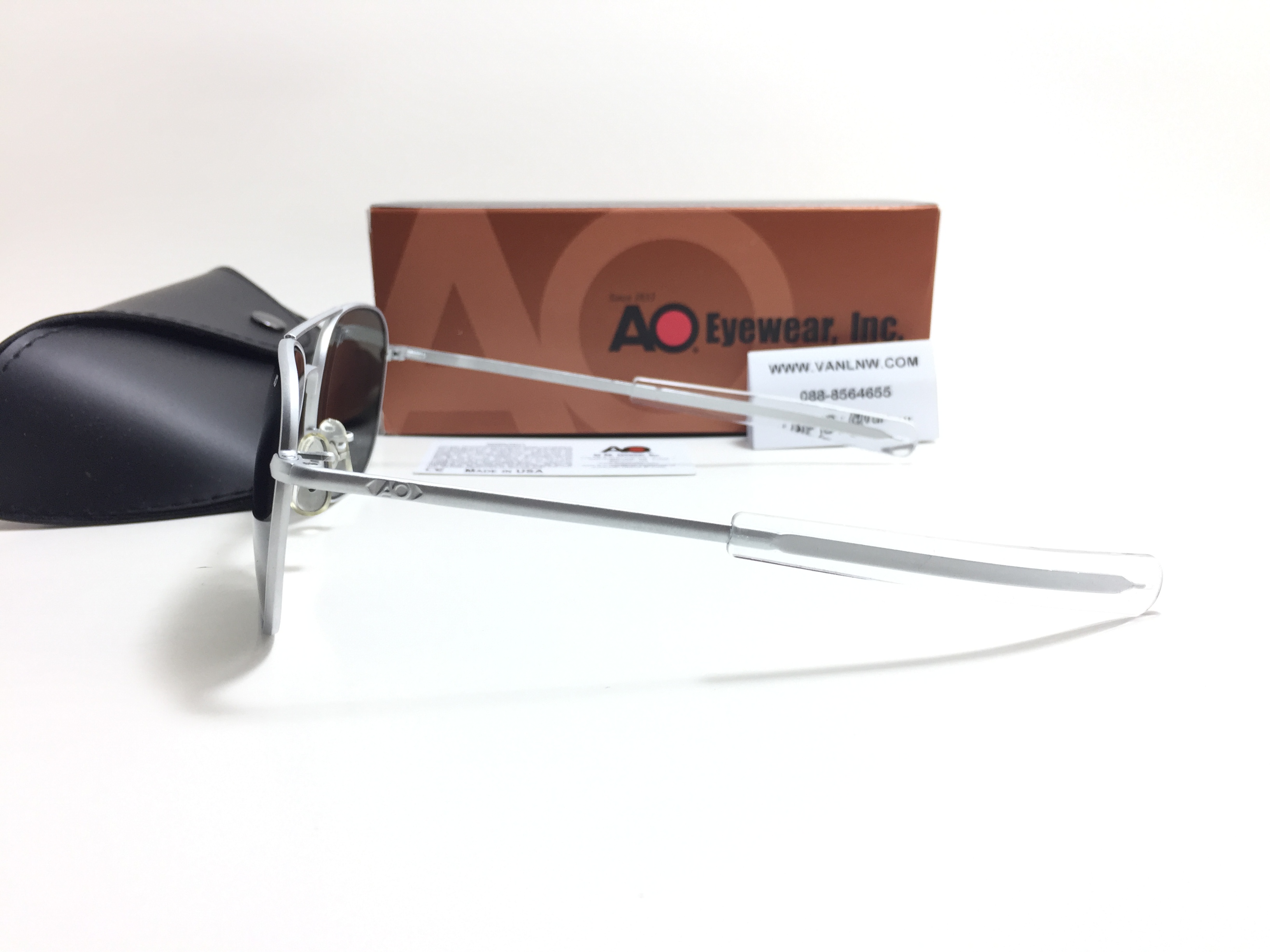 แว่นกันแดด Ao Original Pilot Made in USA (เงินด้าน) ของแท้ 100%