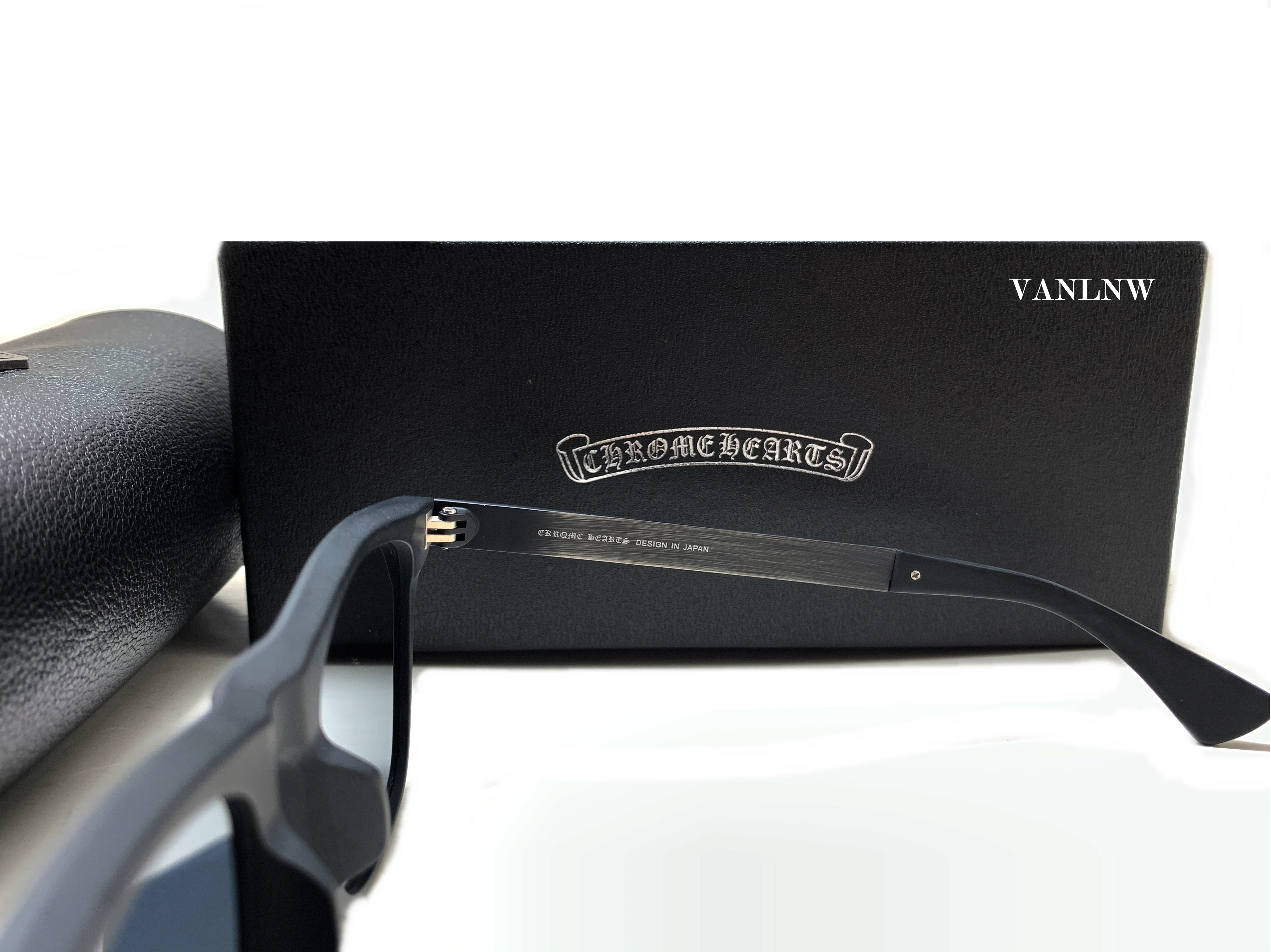 แว่นกันแดด Chrome Hearts FRUM II Sunglasses <ดำ>