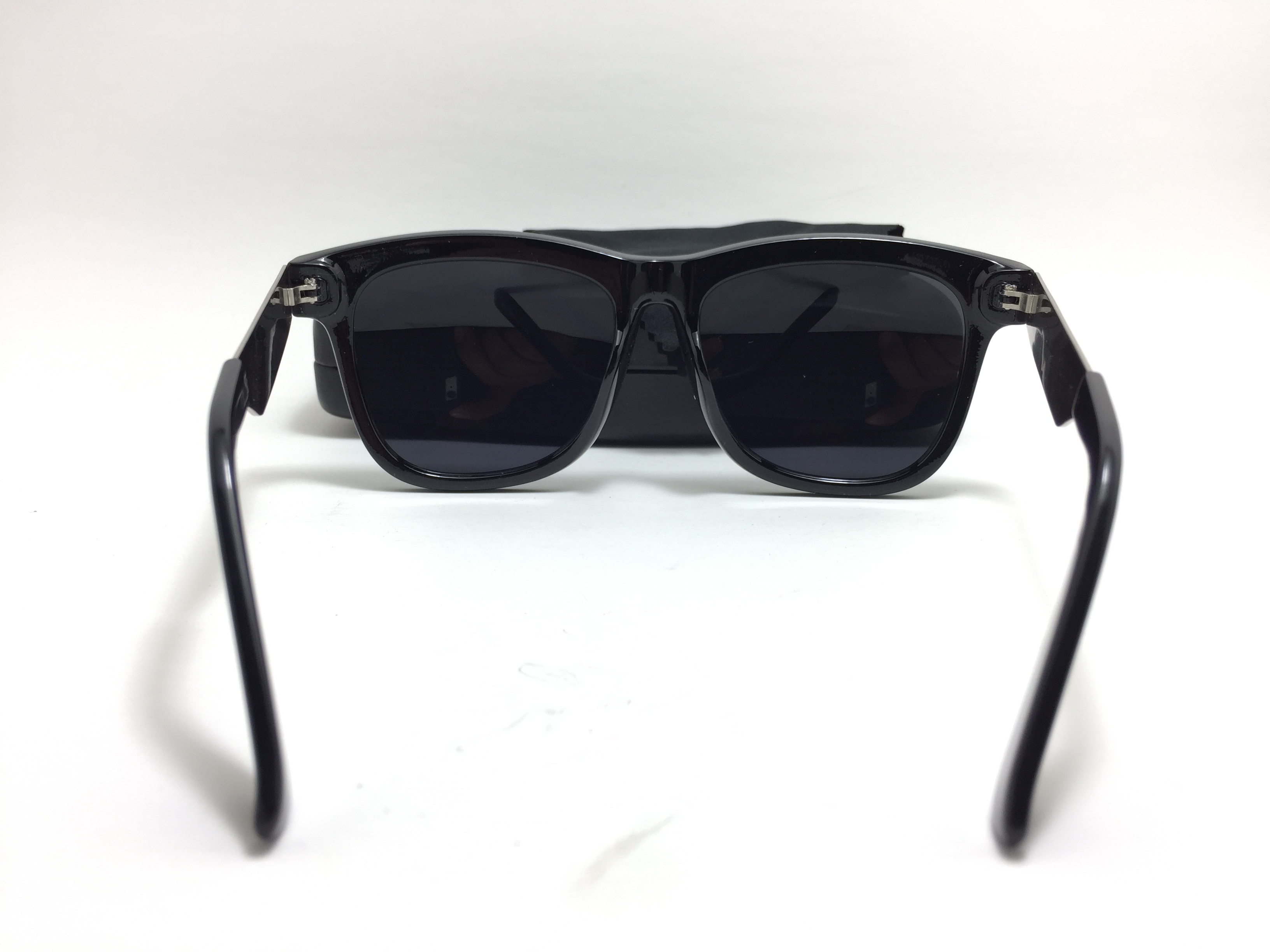 แว่นกันแดดแฟชั่น White Water Silver Pieces 77657 58-19 137 <ปรอทเงิน>