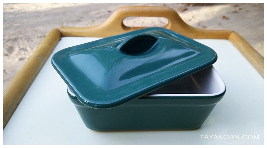 ชามทรงเหลี่ยมพร้อมฝา