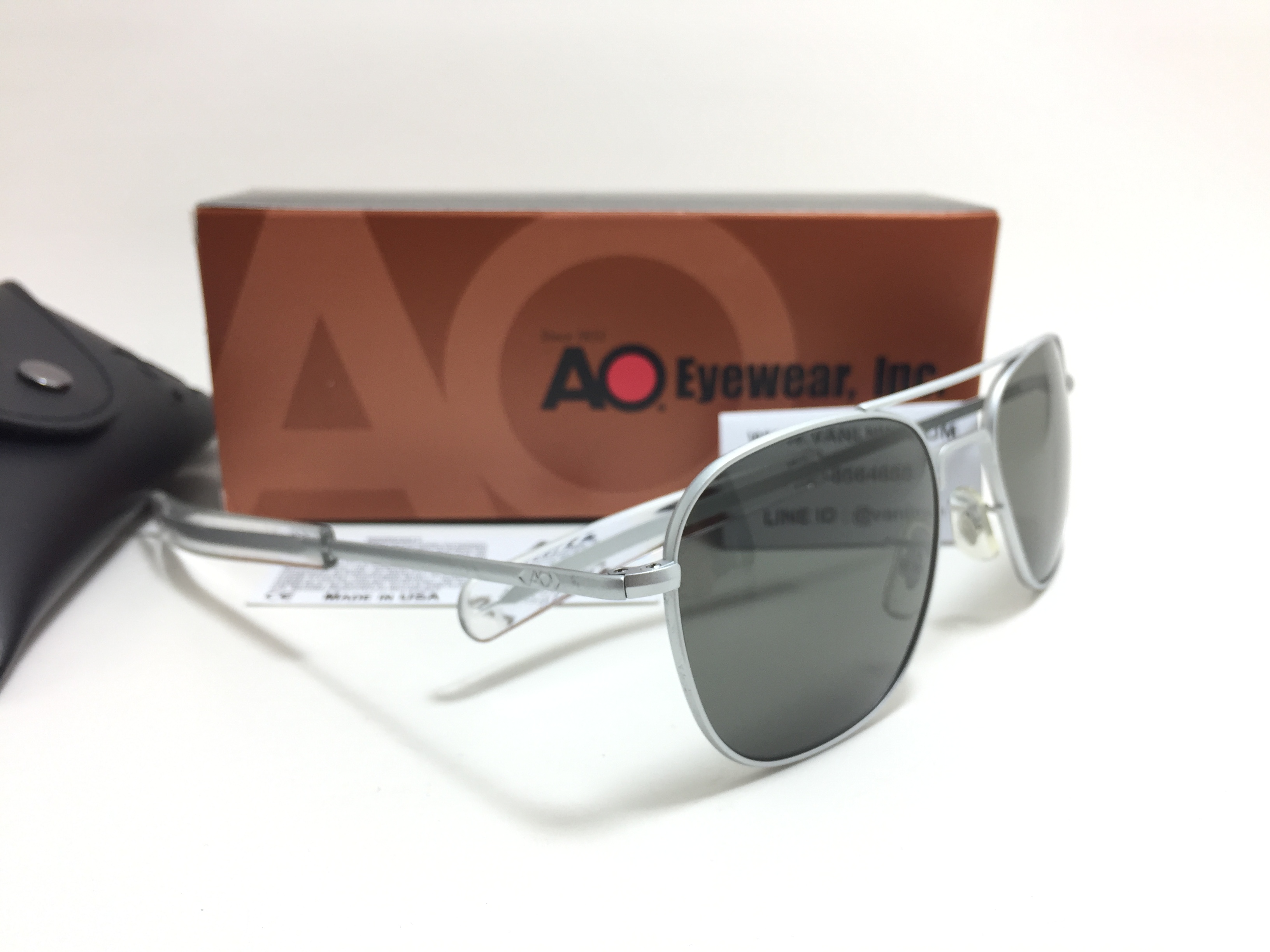 แว่นกันแดด Ao Original Pilot Made in USA (เงินด้าน) ของแท้ 100%