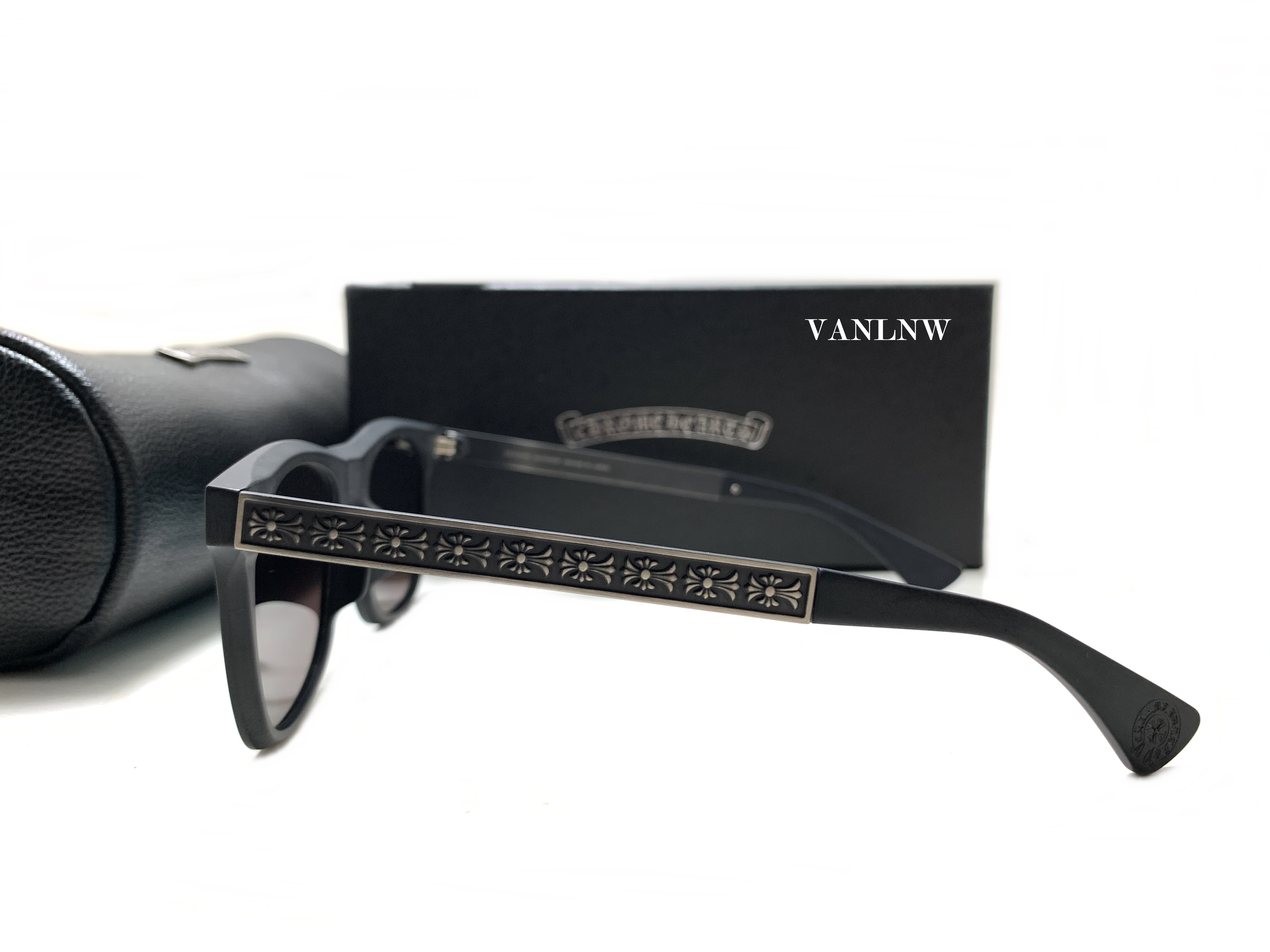แว่นกันแดด Chrome Hearts FRUM II Sunglasses <ปรอทน้ำเงิน>
