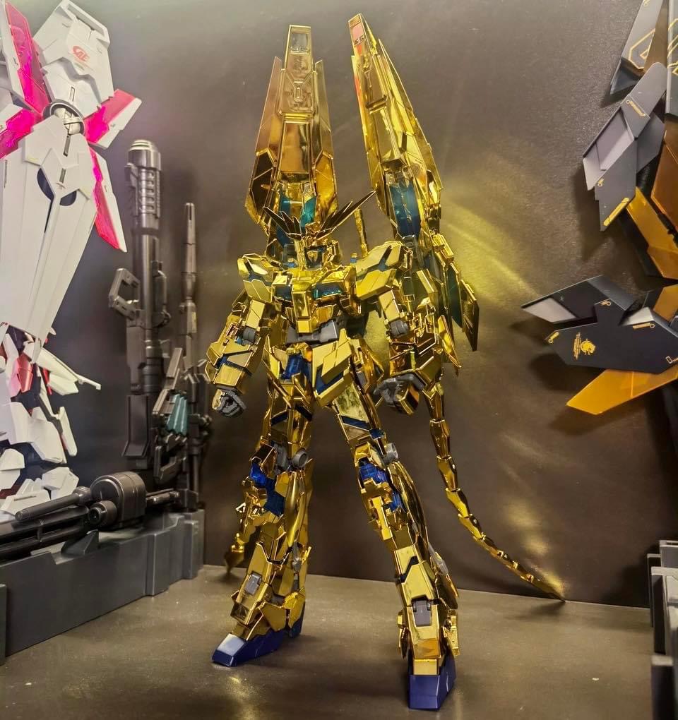 MG 1/100 RX-0 Unicorn Gundam 03 Phenex Narrative Ver. + MG Phenex Shield Tails Parts (6642S) [Daban]