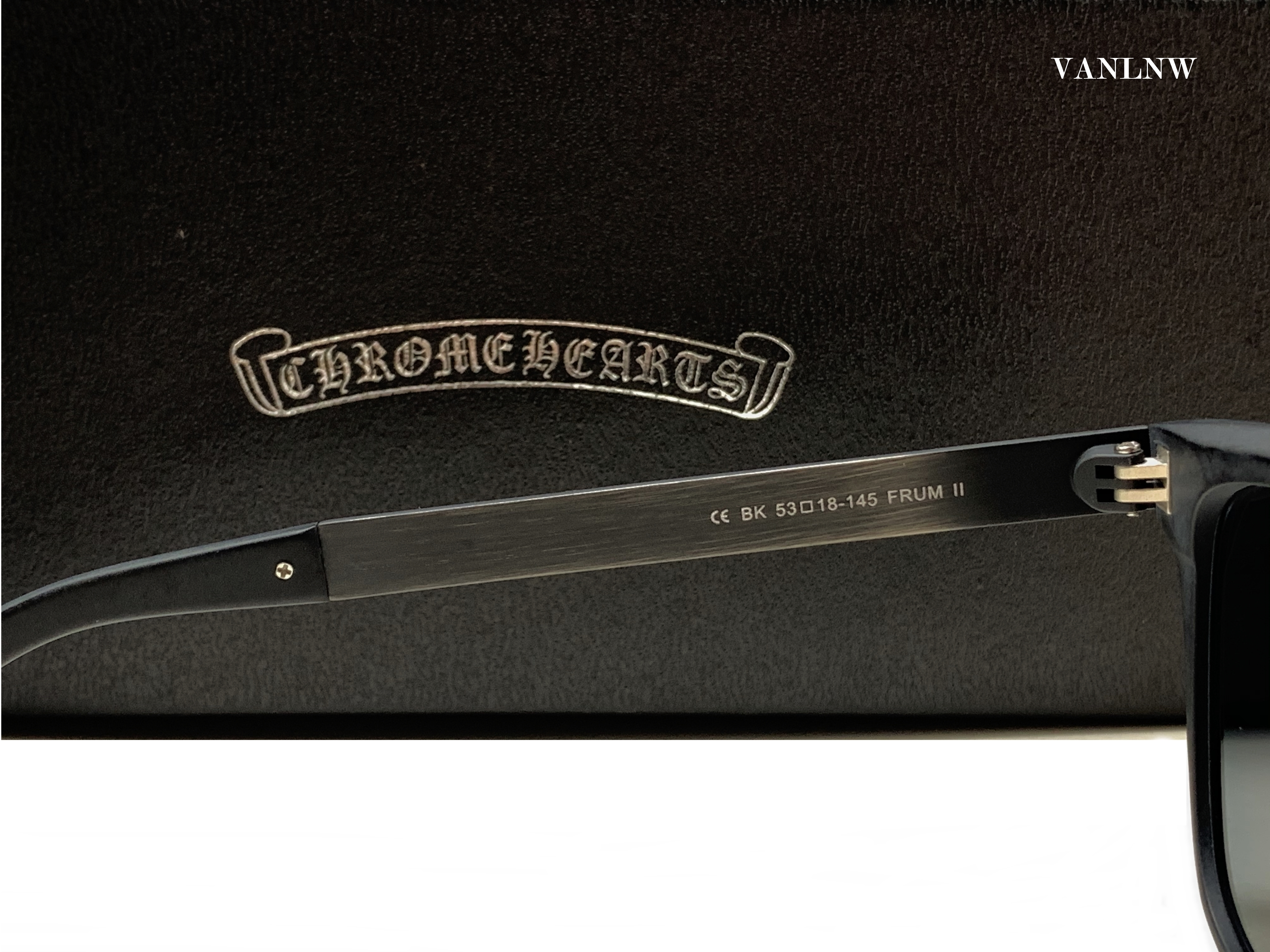 แว่นกันแดด Chrome Hearts FRUM II Sunglasses <ดำ>