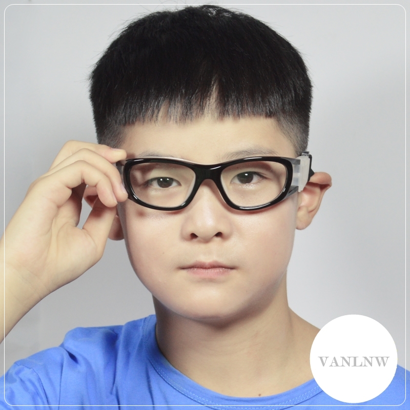 แว่นตาเล่นกีฬา WAKE UP ME! แว่นตาเด็ก สำหรับเล่นกีฬาตัดเลนส์สายตาได้ แว่นตาออกกำลังกาย เล่นกีฬากลางแจ้ง <ดำ>