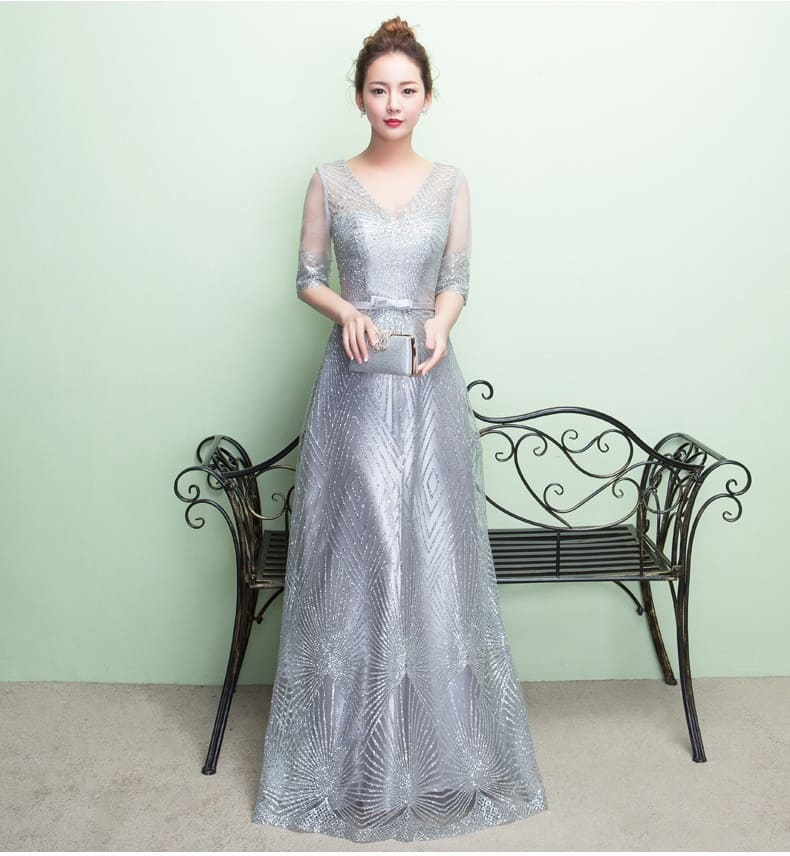 ชุดราตรียาว ทรงเอ แขนสามส่วน สีเทา ผ้ากลิตเตอร์ มีซับใน ใส่แล้วไม่คันคะ พร้อมส่ง L