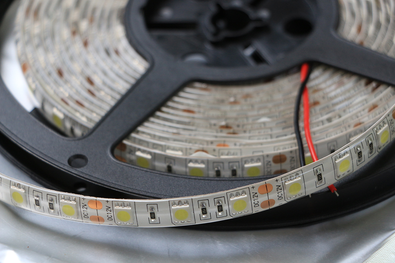 LED Strip เส้น ม้วน 5 เมตร สีชมพู (กันน้ำ IP65)