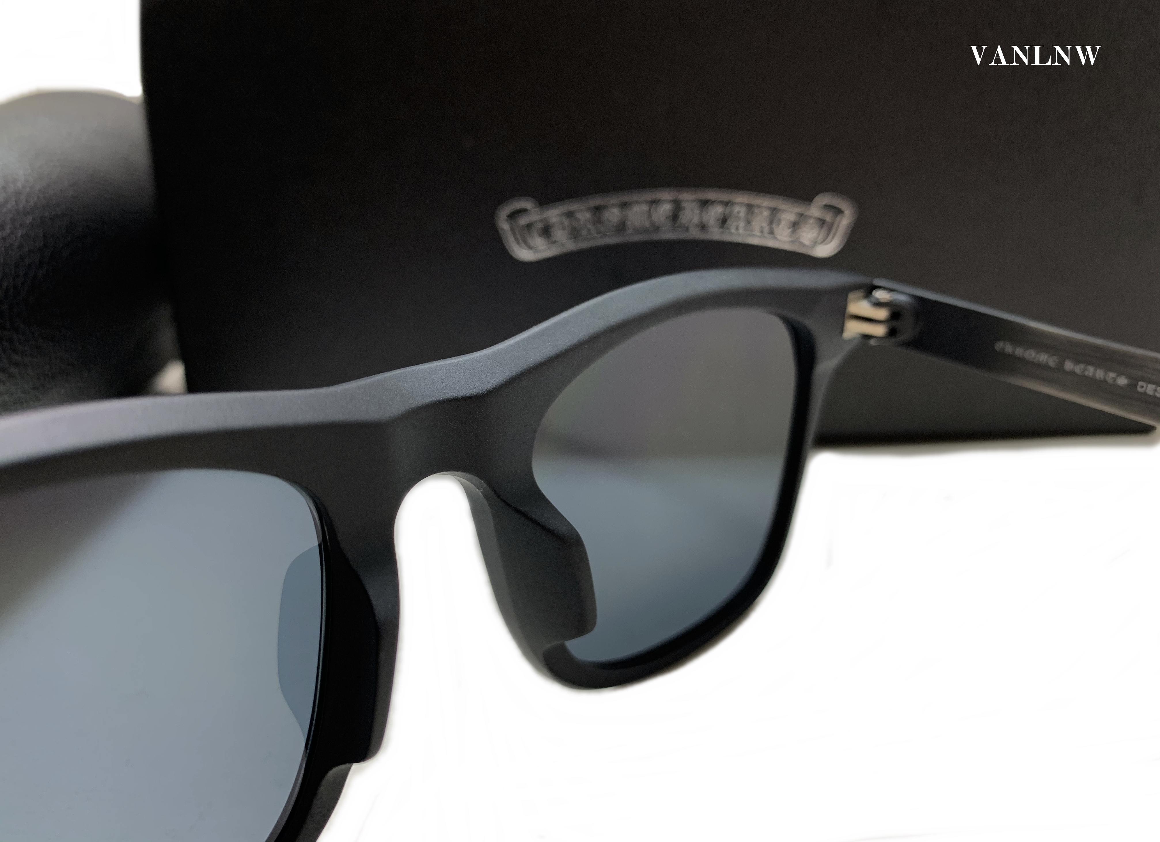 แว่นกันแดด Chrome Hearts FRUM II Sunglasses <ดำ>