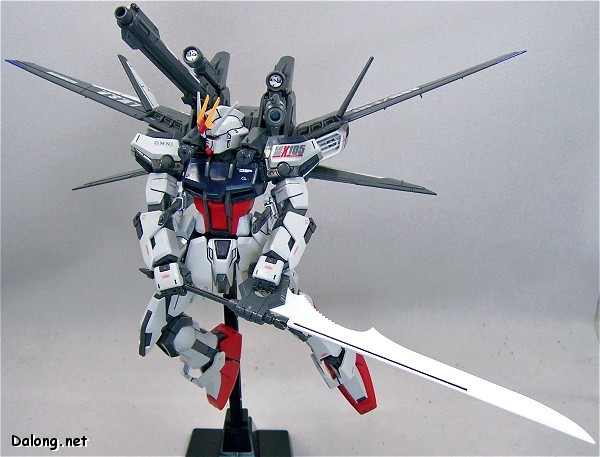 MG (009) 1/100 GAT-X105 STRIKE GUNDAM + I.W.S.P