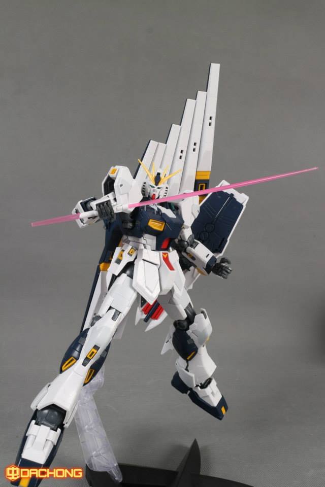 MG 1/100 (6619) Nu Gundam Ver.Ka (x12 Fin Funnels + Red Psycho Frame + Effect Part)