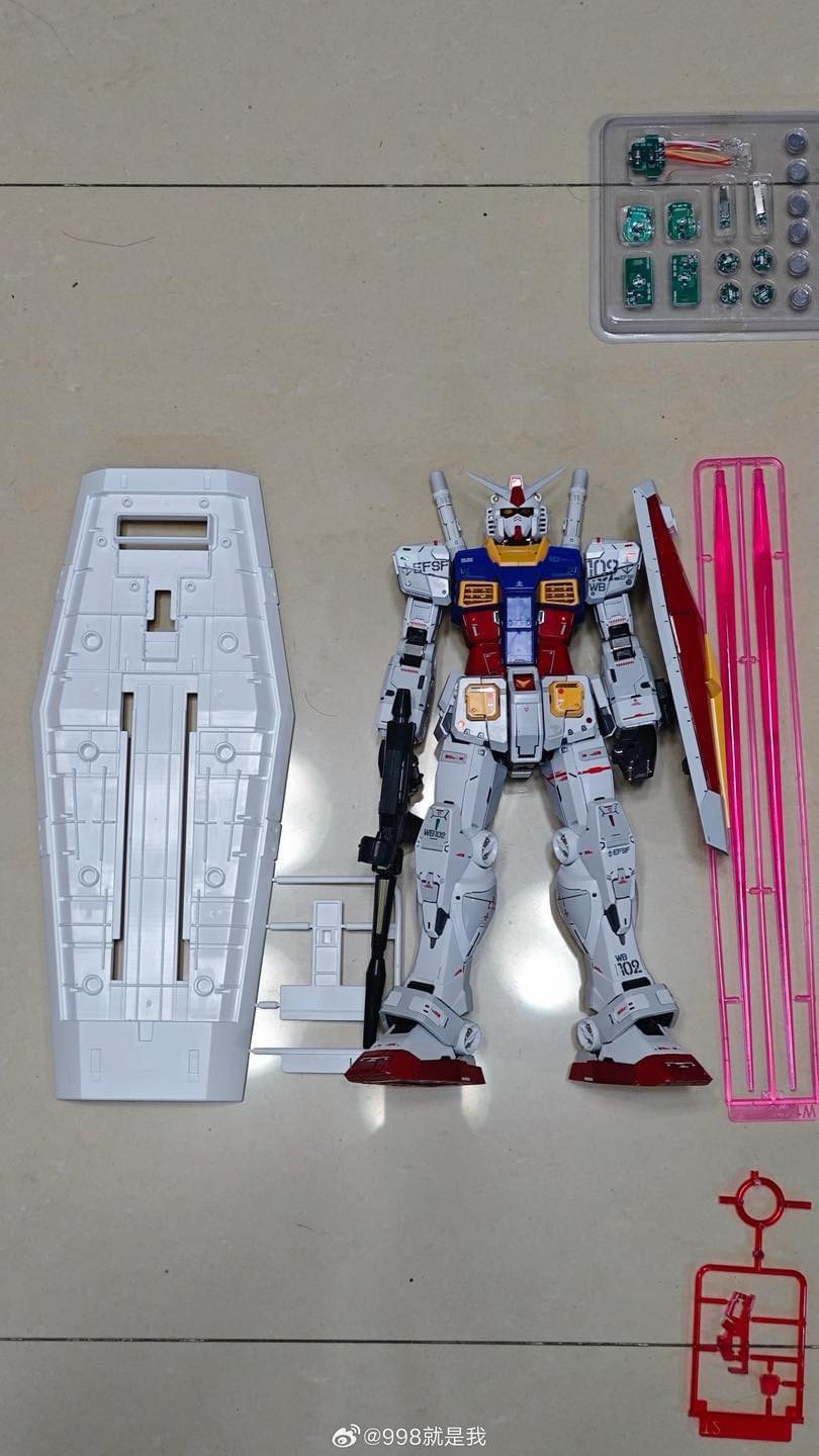 1/35 RX78-2 + Big Water Decal [Fang Da Jing]