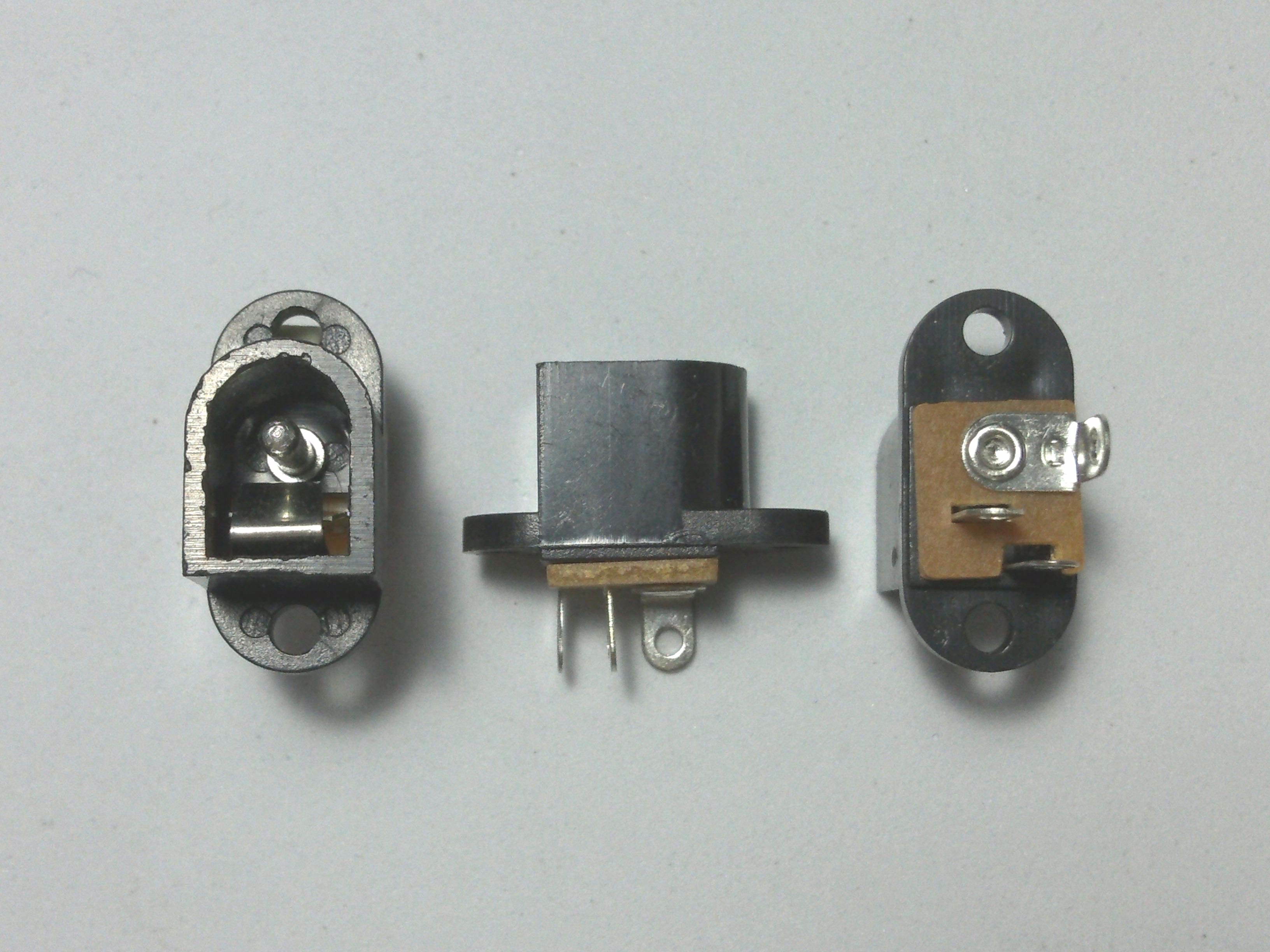 J.ADAPTOR 2.1MM.-KNOT