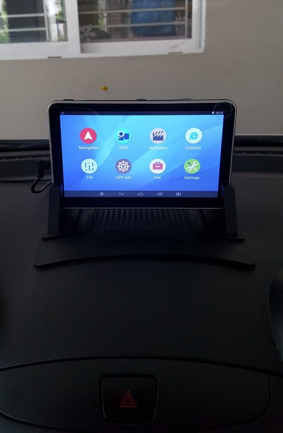M515 S 16GB GPSนำทาง กล้องติดรถยนต์ หน้าหลัง ดูทีวี และ Youtube ได้ มี Wifi ROM 16 GB AV-IN Bluetooth
