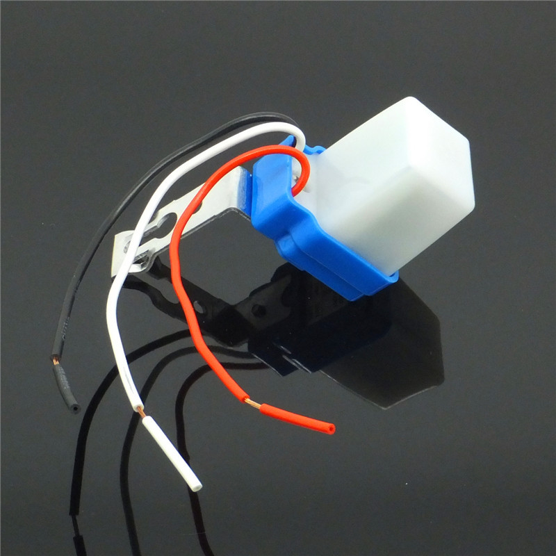 12-ELE-029-220V เซ็นเซอร์สวิทช์แสง สวิตช์ควบคุมถนน AC220V 10A SKU-882