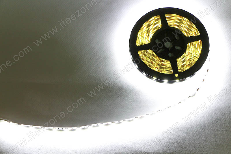 LED Strip เส้น 5050 ม้วน 5 เมตร สี Natural white 6000K (ไม่กันน้ำ IP20)