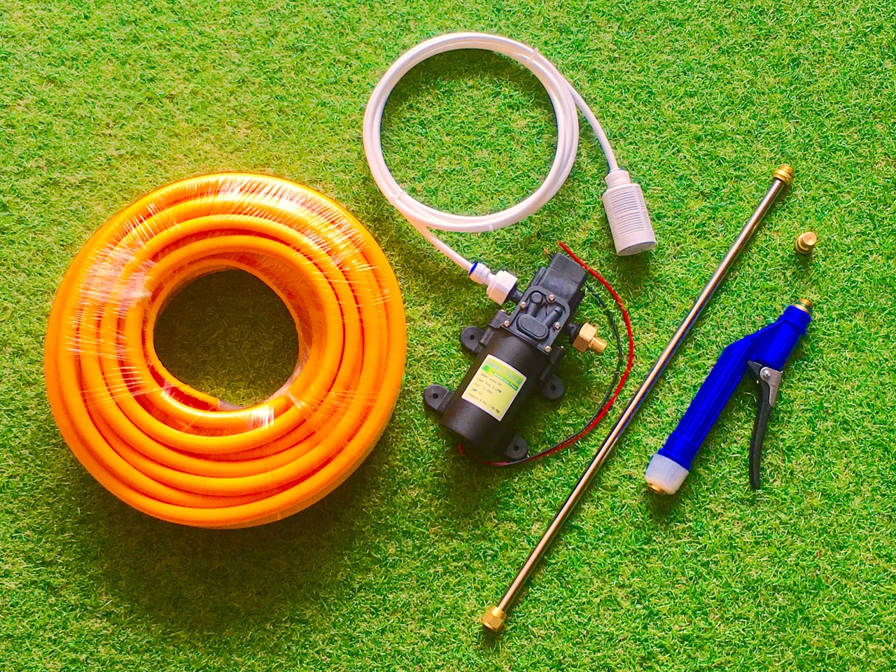 ชุด 21 ปั๊มพ่นยา DC12V 11 บาร์ ( สินค้าขายดี ) + สายพ่นยา 50 เมตร