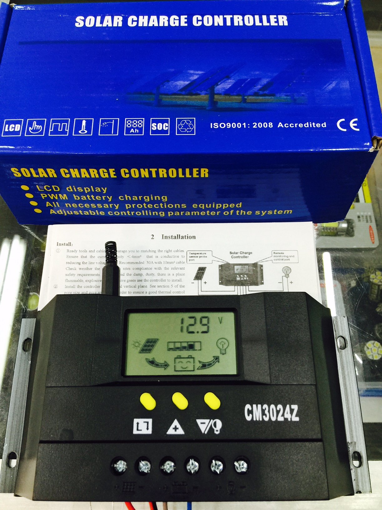 โซล่า ชาร์จเจอร์ ( Solar Charger ) 30A 12V / 24V Auto ( CM3024Z )