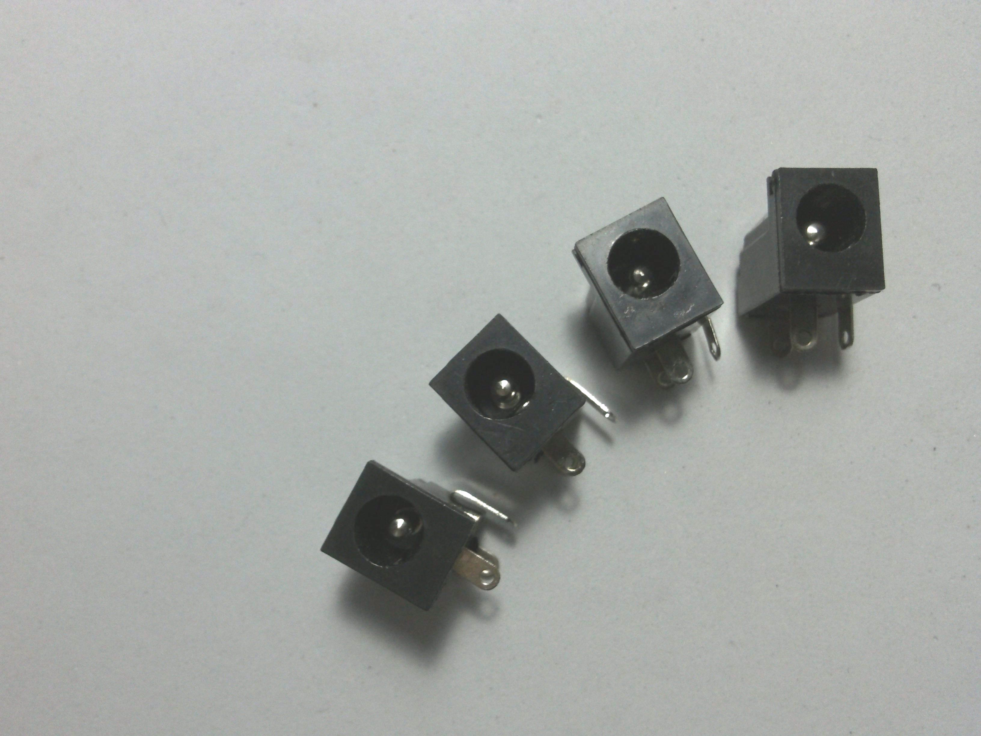 J.ADAPTOR 2.1MM.แบบเหลี่ยมมีร่อง