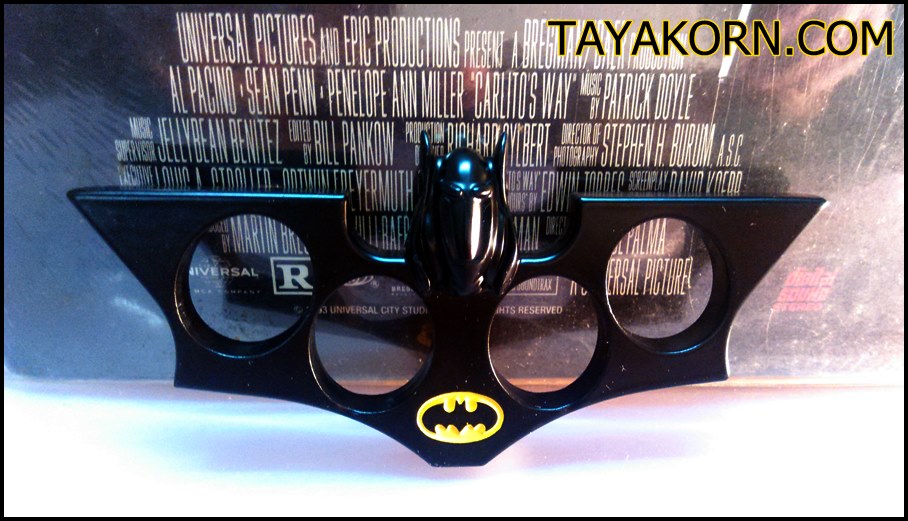 สนับมือแบทแมนอัศวินแห่งรัตติกาล BATMAN SIGNAL TACTICAL