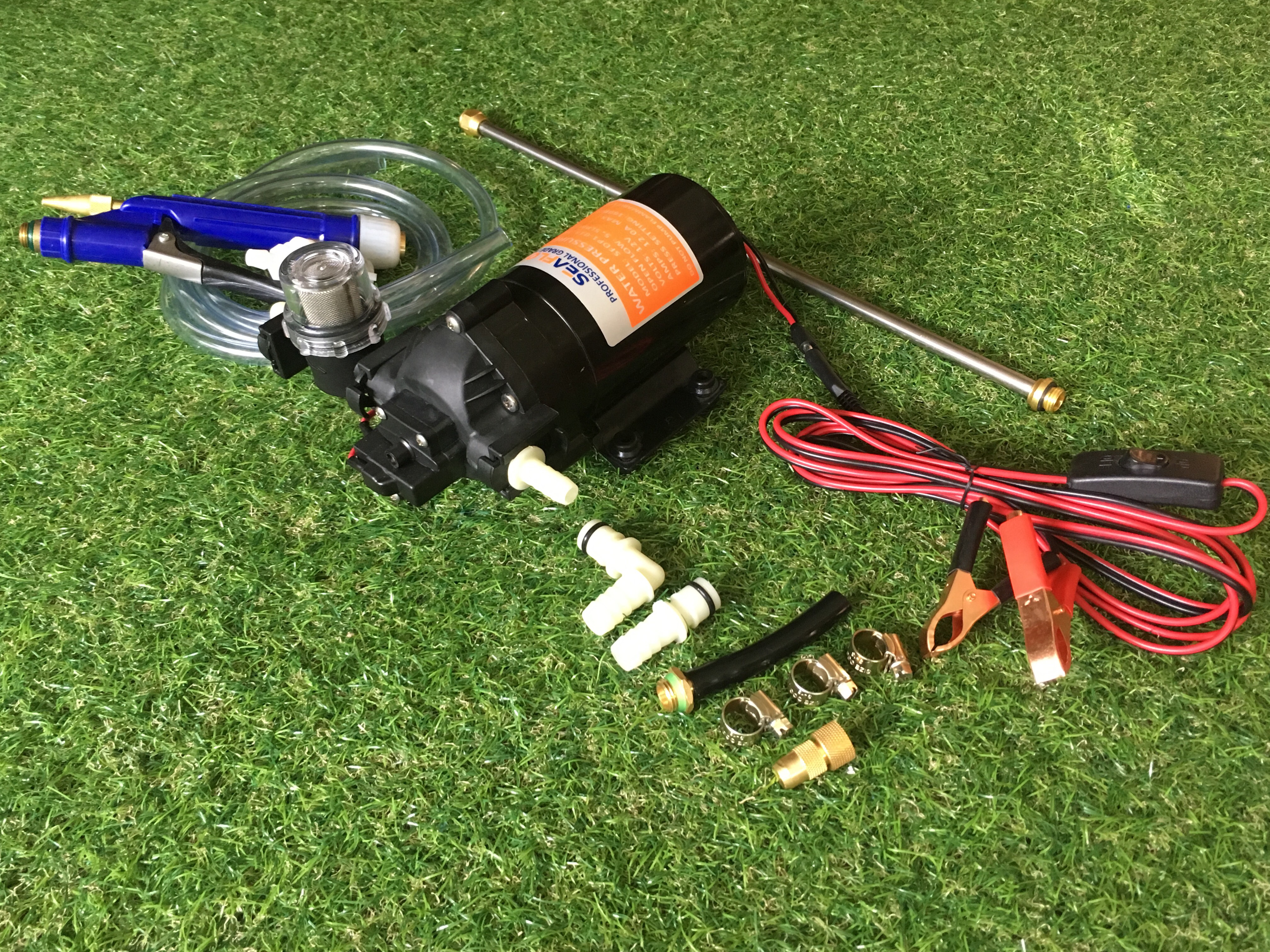 ชุด 3 ปั๊มพ่นยา SEAFLO-35 11 บาร์ ( พร้อมใช้งาน ต่อกับสายพ่นยาได้เลย )