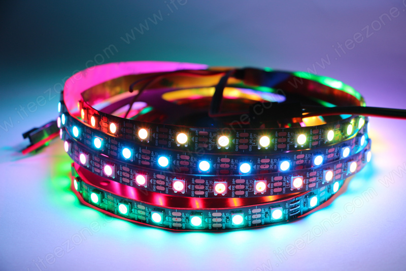 ไฟเส้น RGB 5050 ไม่กันน้ำ วิ่งอิสระ IC WS2812B 5V หลอดถี่ 60 LED/M สามารถควบคุมอิสระทุกดวง