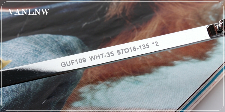แว่นกันแดด Guess Sunglasses รุ่น GUF 57-16 135 *2 <แท้ 100%>