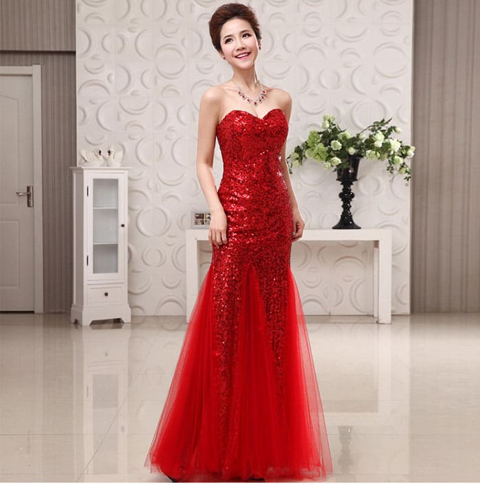 ชุดราตรียาว เกาะอก สีแดงไวน์ Size M ผ้าเลื่อม ซับในทั้งชุด ซิปหลัง