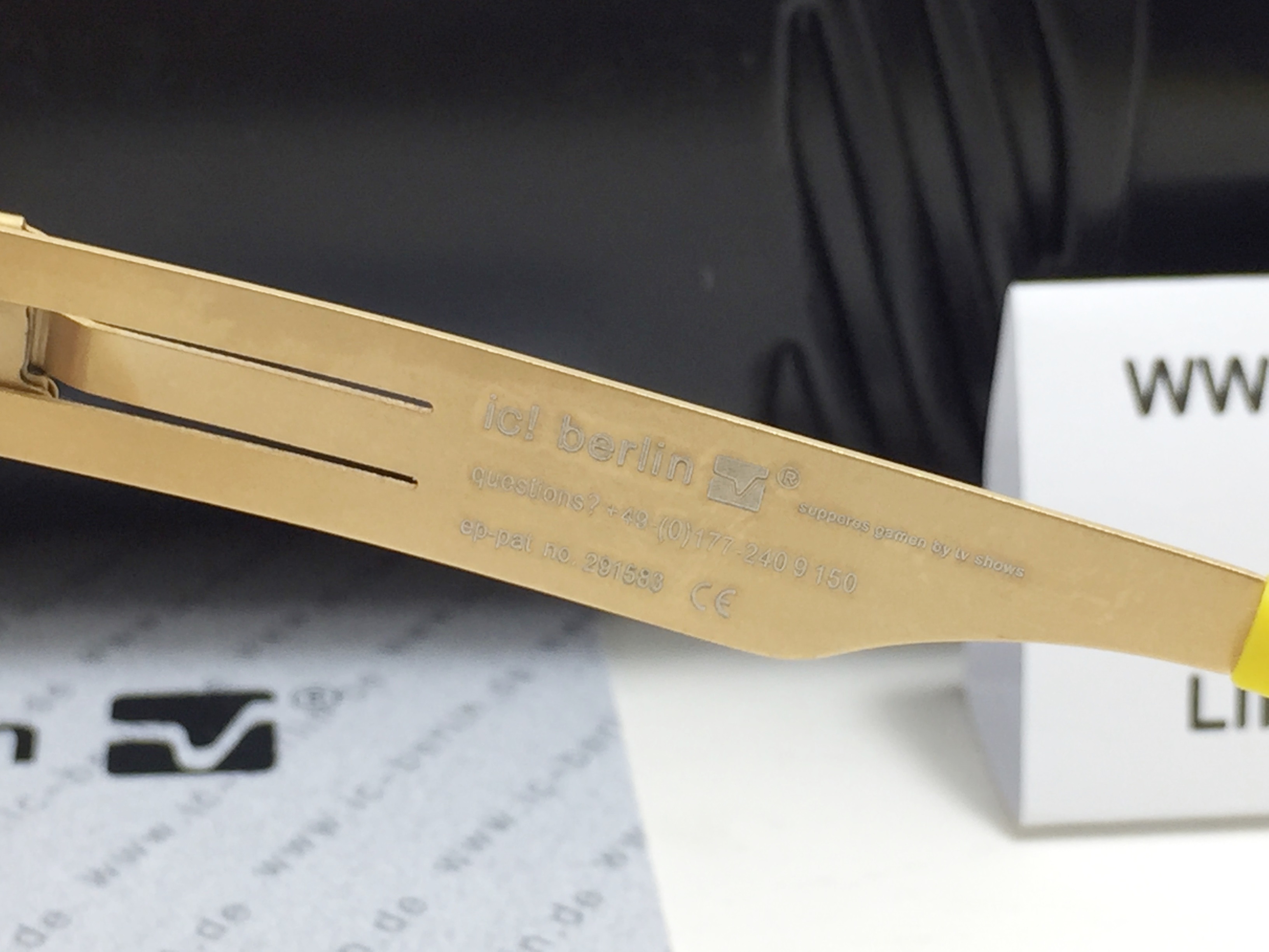 แว่นกันแดด ic berlin model siviob matt gold 62-12 <ทอง>