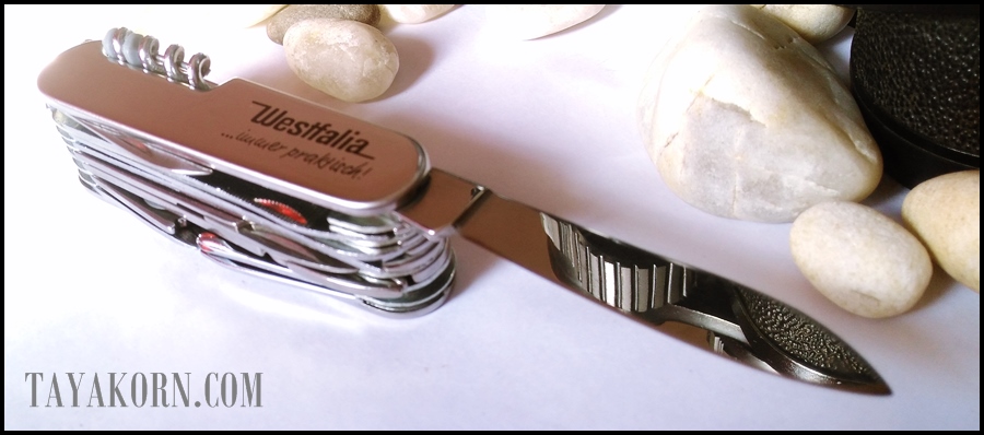 มีดพับแคมป์ปิ้งไวท์ Camping White Stainless Steel อุปกรณ์ 16 ฟังชั่น