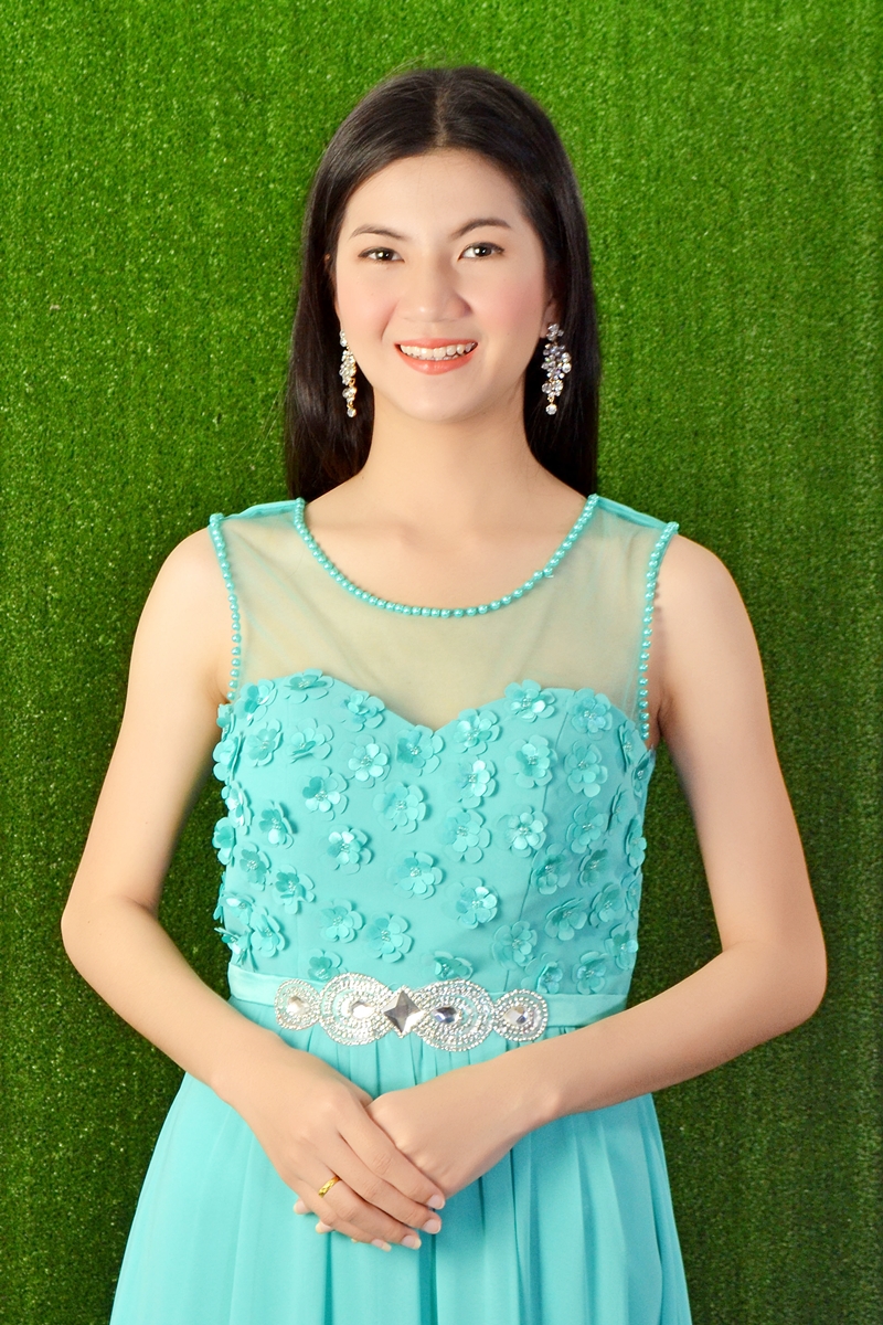 พร้อมส่ง S-3XL ชุดราตรียาว แขนกุด แต่งดอกไม้ช่วงอก ร้อยมุข ผูกโบว์หลัง