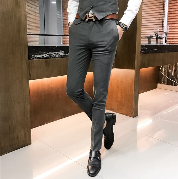 สูท,ชุดสูทเจ้าบ่าว,สูทผู้ชาย สีเทา กระดุม 6 เม็ด สูท+กั๊ก+กางเกง พร้อมส่ง M