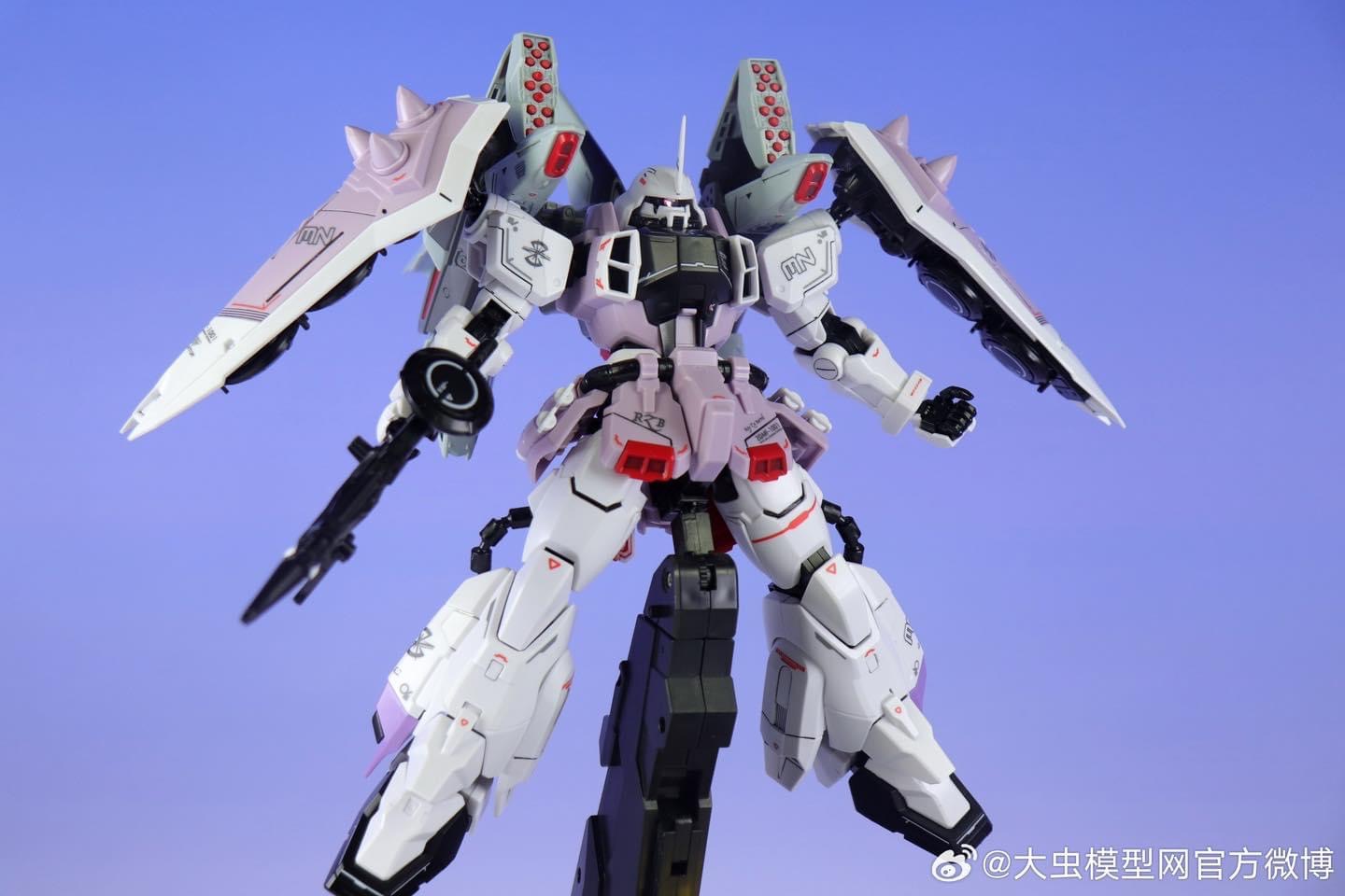 MG 1/100 White Blaze Zaku Phantom (2001P) [Huanying]
