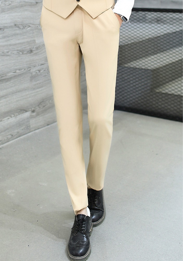 สูท,ชุดสูทเจ้าบ่าว,สูทผู้ชาย เกรดพรีเมี่ยม สีครีมทอง+เสื้อกั๊ก พร้อมส่ง 2XL