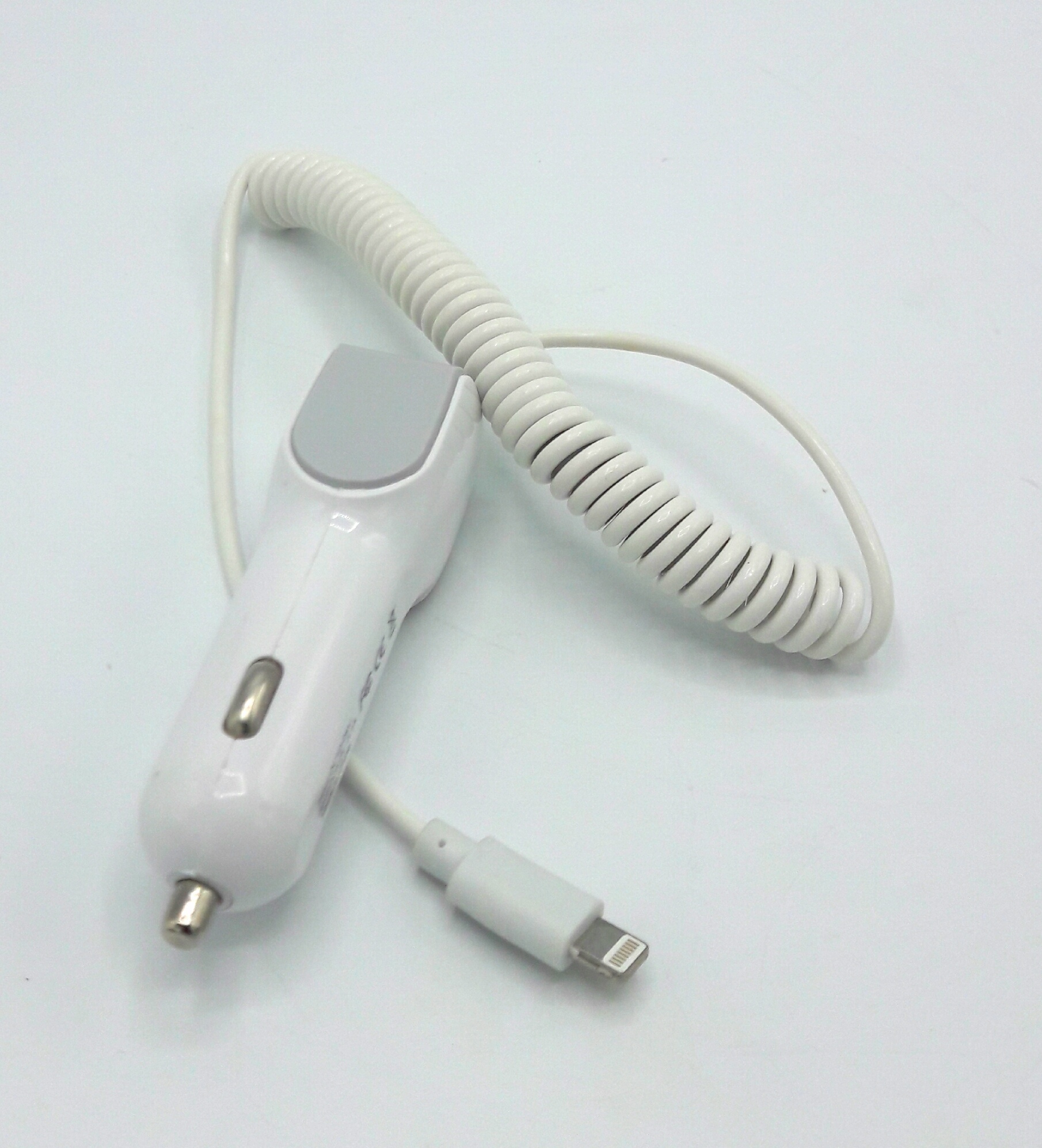 ที่ชาร์จแบตเตอรี่โทรศัพท์มือถือยี่ห้อ ไอโฟน (APPLE) แบบขั้วจุดบุหรี่