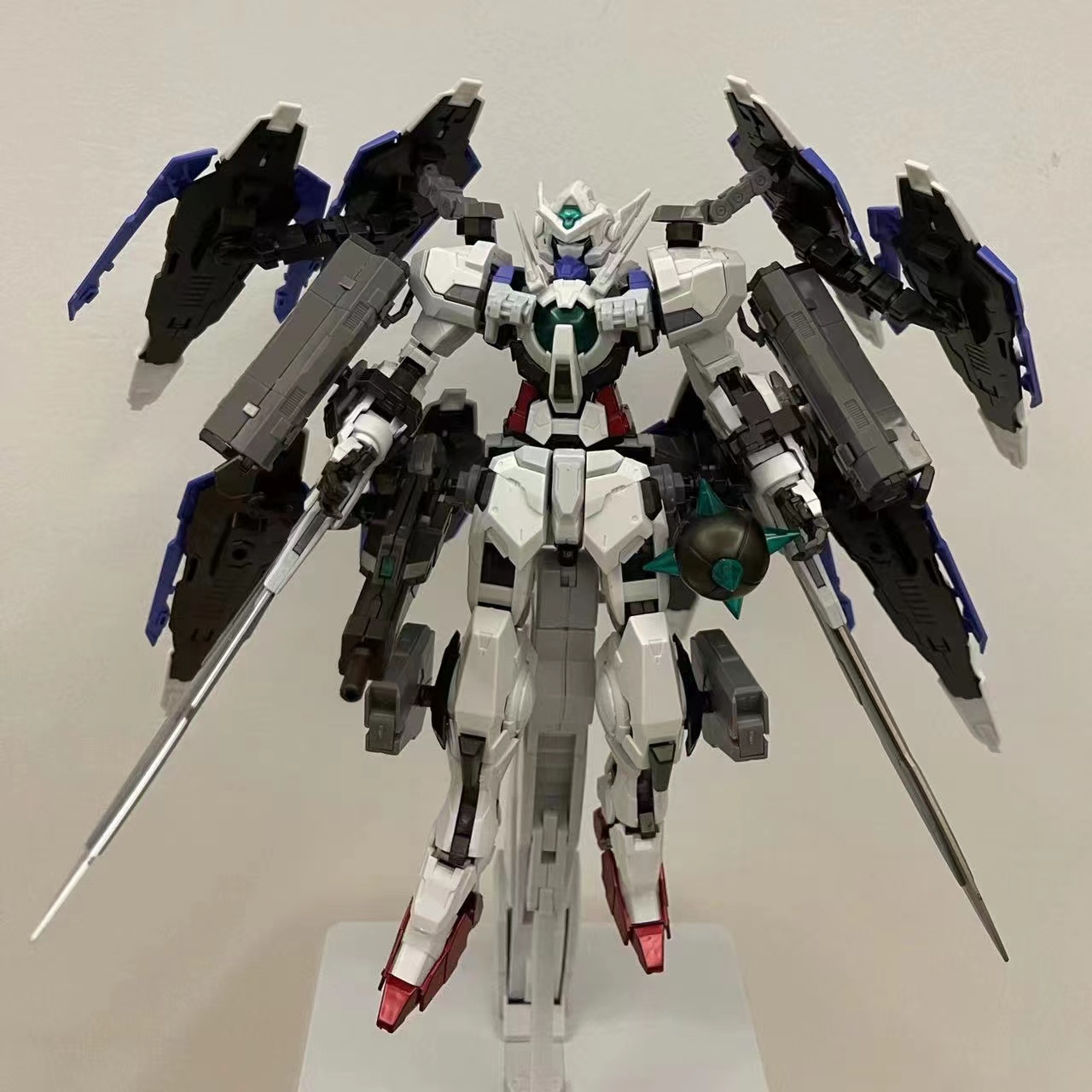 MG 1/100 Astraea with GN Heavy Weapon Set + Base + Decal for the base , model , and parts (8816A) [Daban]