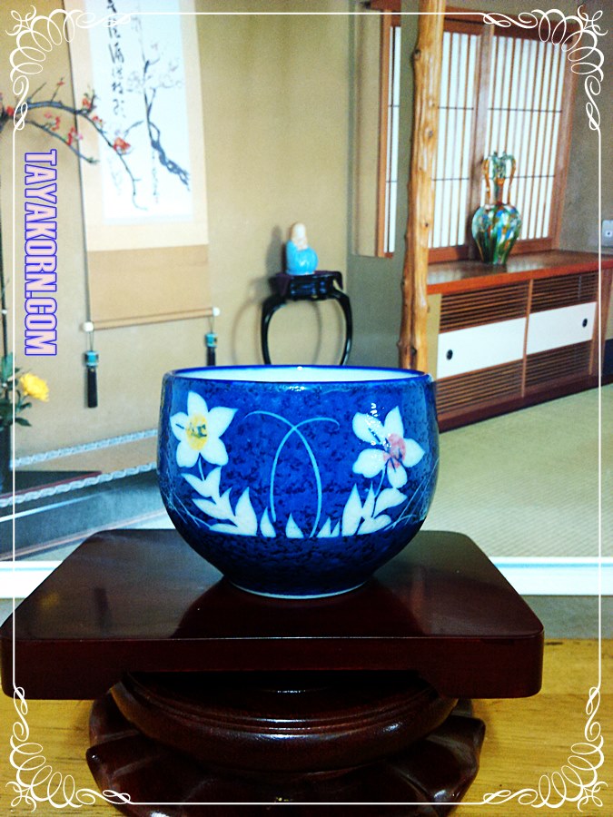 ถ้วยชาญี่ปุ่น ลายดอกไอริส Iris Flowers