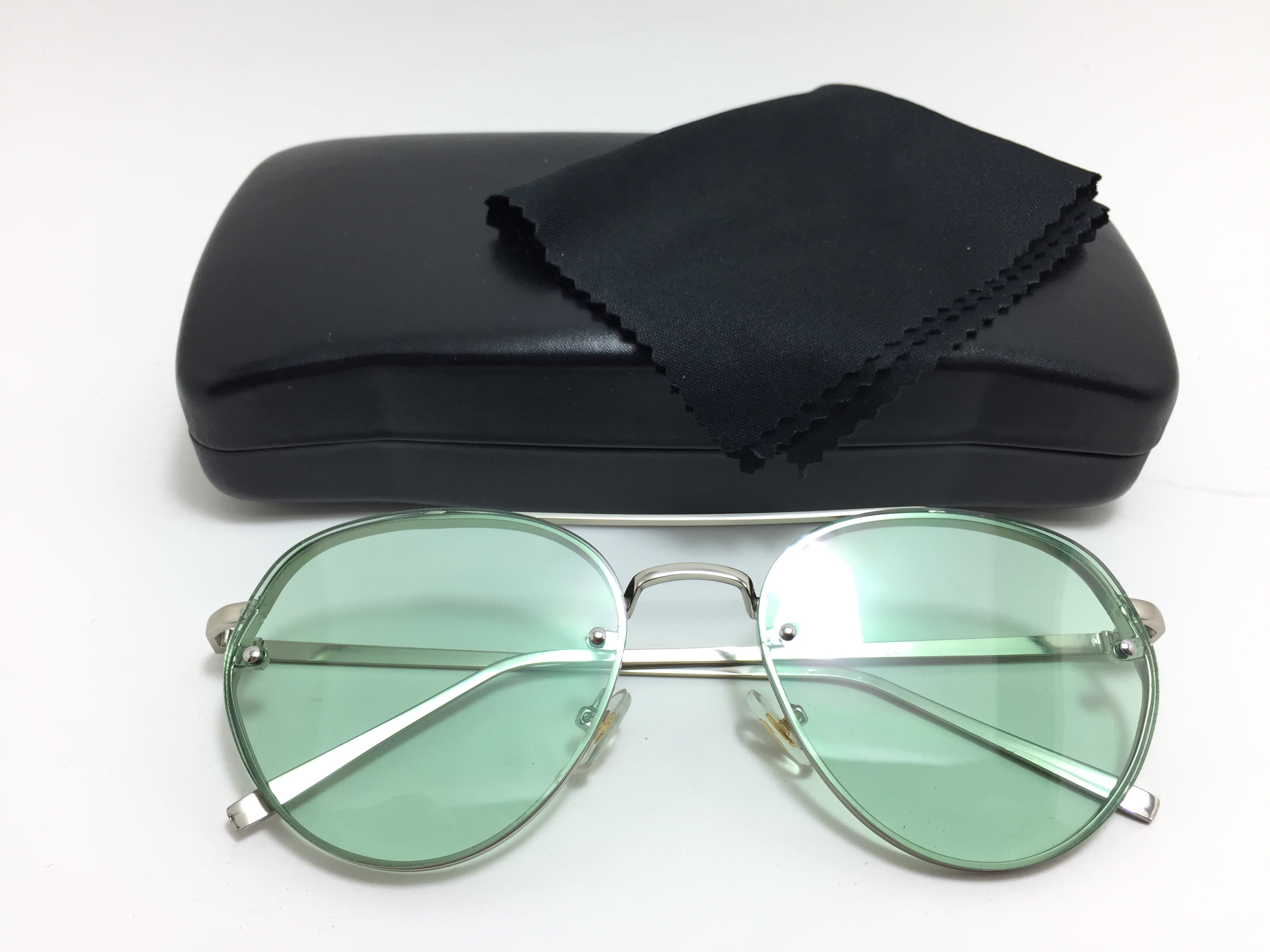 แว่นกันแดดแฟชั่น Silver Frame Green Sheet 2020 66-15 124 <เขียว>