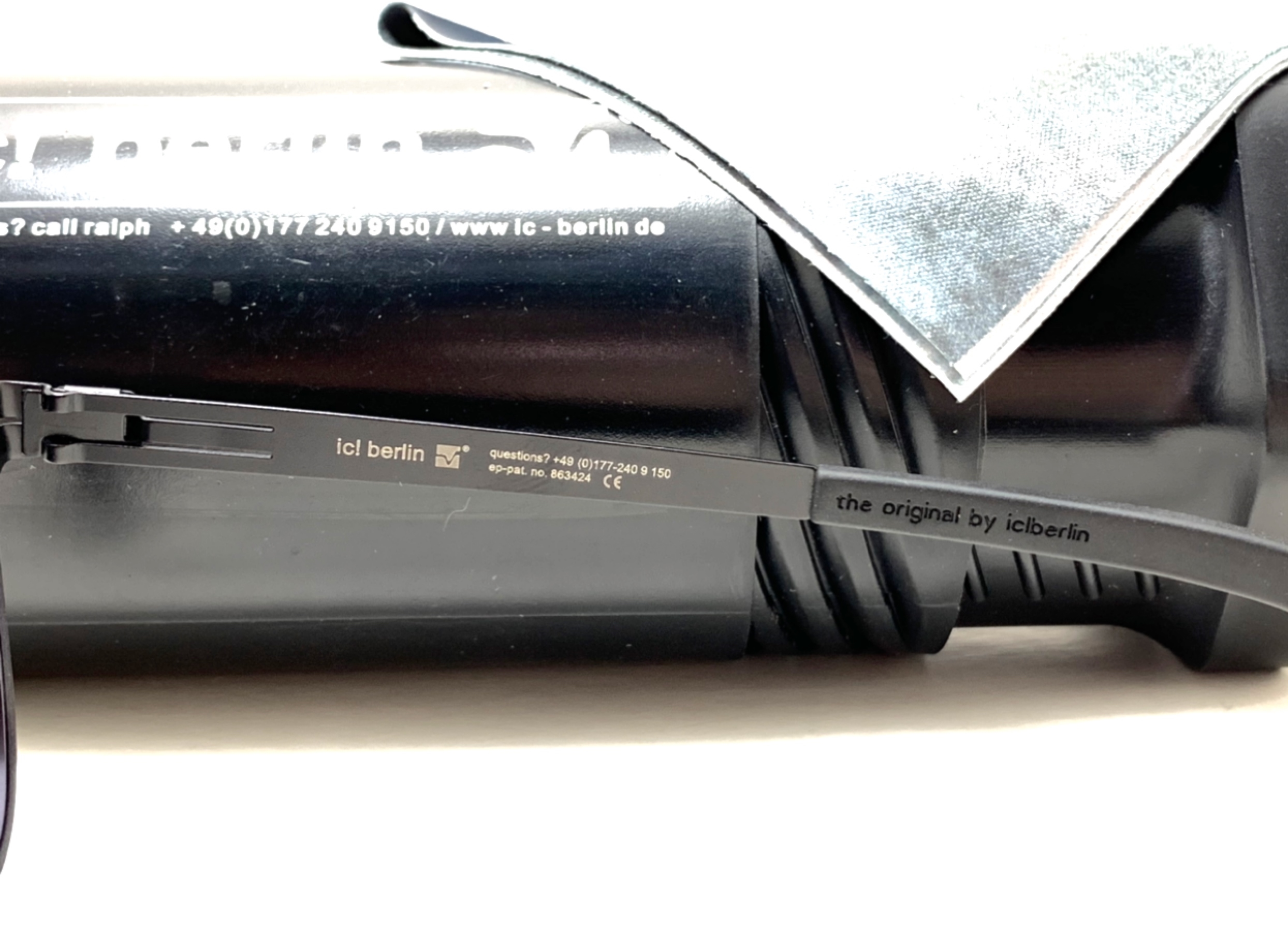 แว่นกันแดด ic berlin model jonathan l black 59-17 <ดำ>