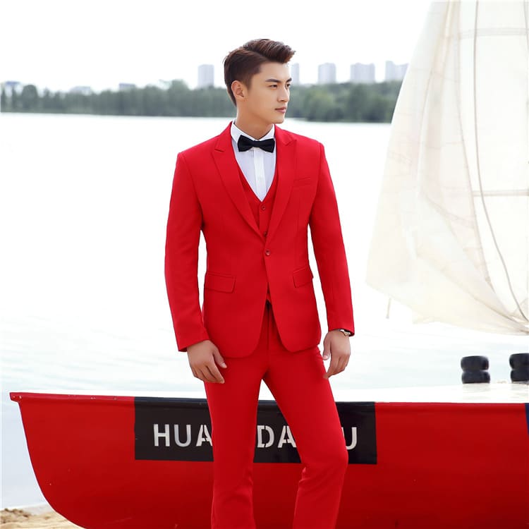 สูทชาย,ชุดสูท สีแดงสด (สูท+กางกง+เสื้อกั๊ก) พร้อมส่ง M