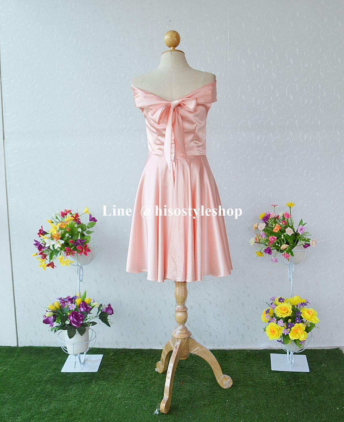 พร้อมส่ง Size L ชุดราตรีสั้นไหล่ปาด ผ้าซาตินเกรดพรีเมี่ยม ผูกโบว์หลัง