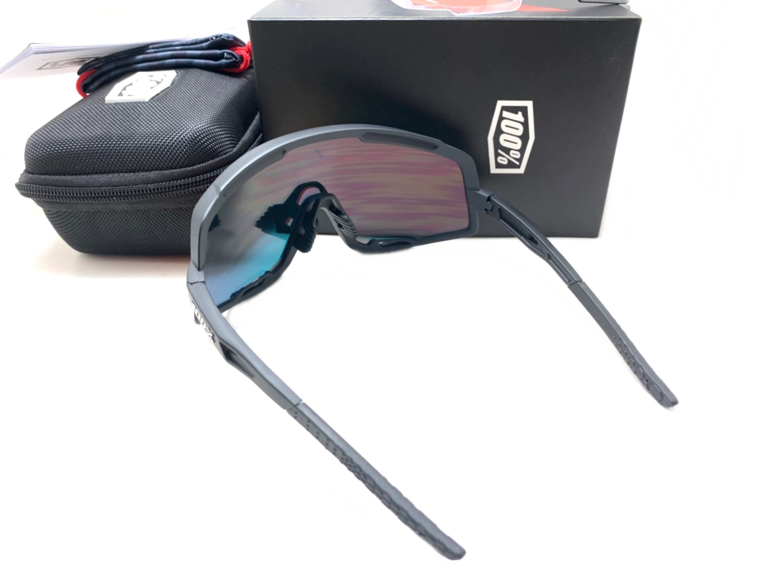 แว่นกันแดด แว่นปั่นจักรยาน 100% Speedcraft Glendale <Soft Tact Red Smoke Lens>