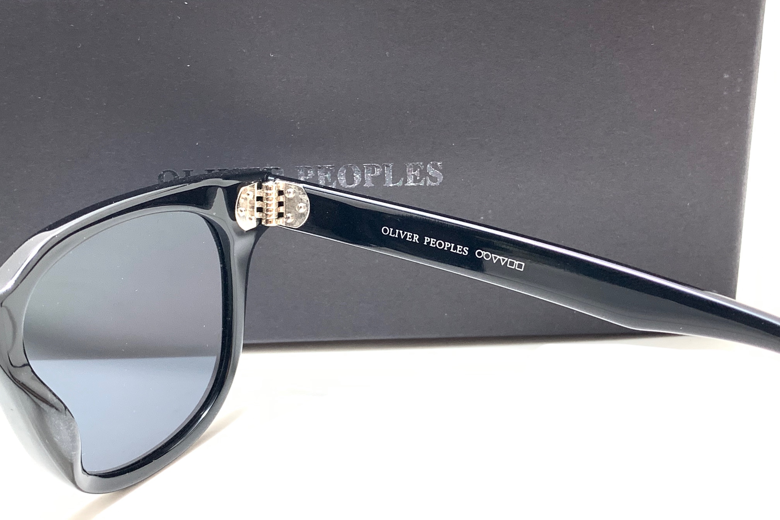 แว่นกันแดด Oliver Peoples Afton OV5236-A 1031 ขนาด 49-22 145 mm. สีดำ <โพลาไรซ์>