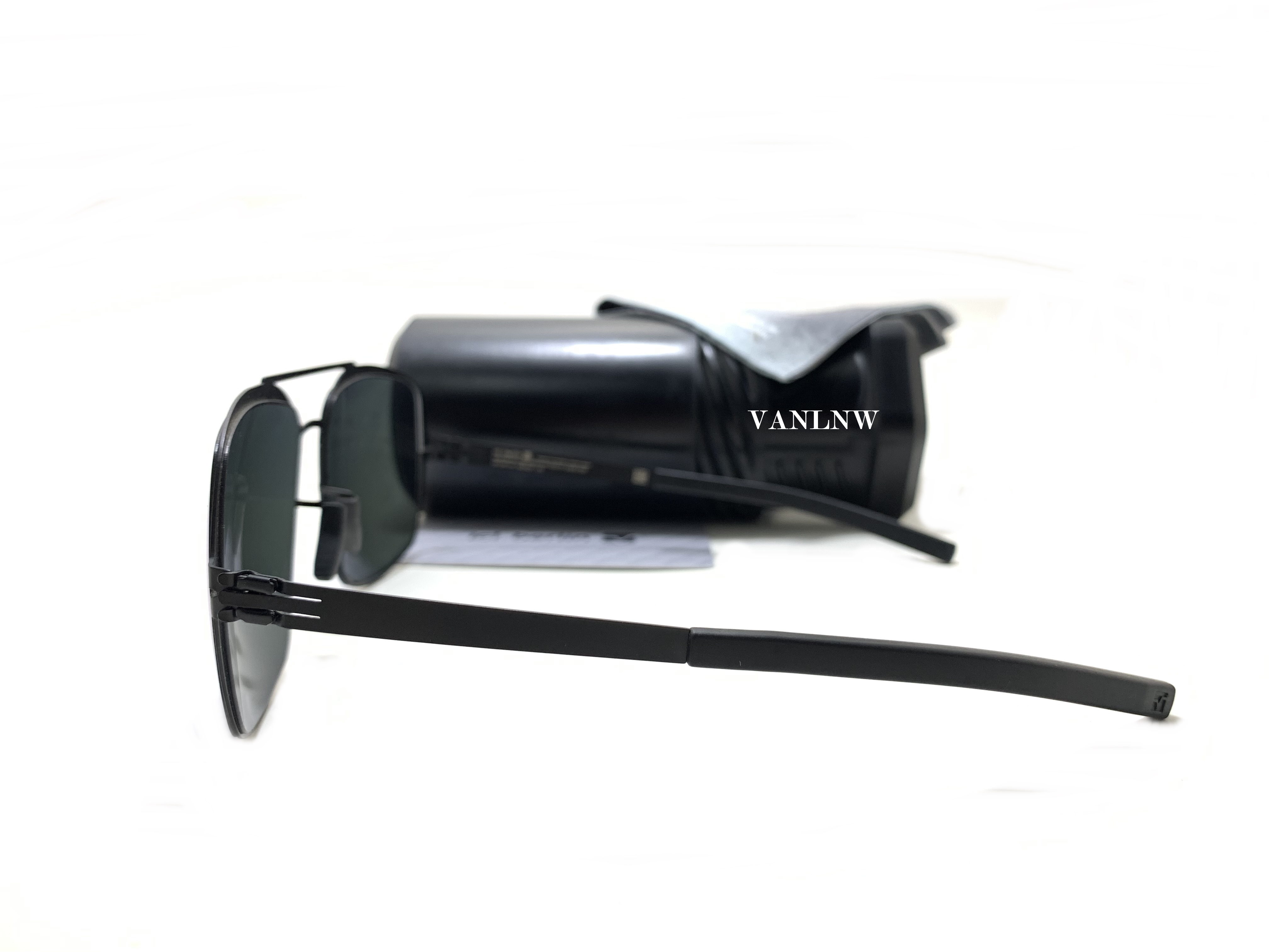 แว่นกันแดด ic berlin model stas formation black limited edition ขนาด 58-17 mm. <ปรอทน้ำเงิน>