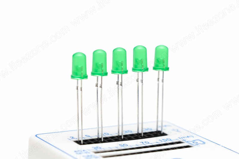 หลอดไฟ LED กระเปาะเขียว แสงเขียว 5mm Super Bright
