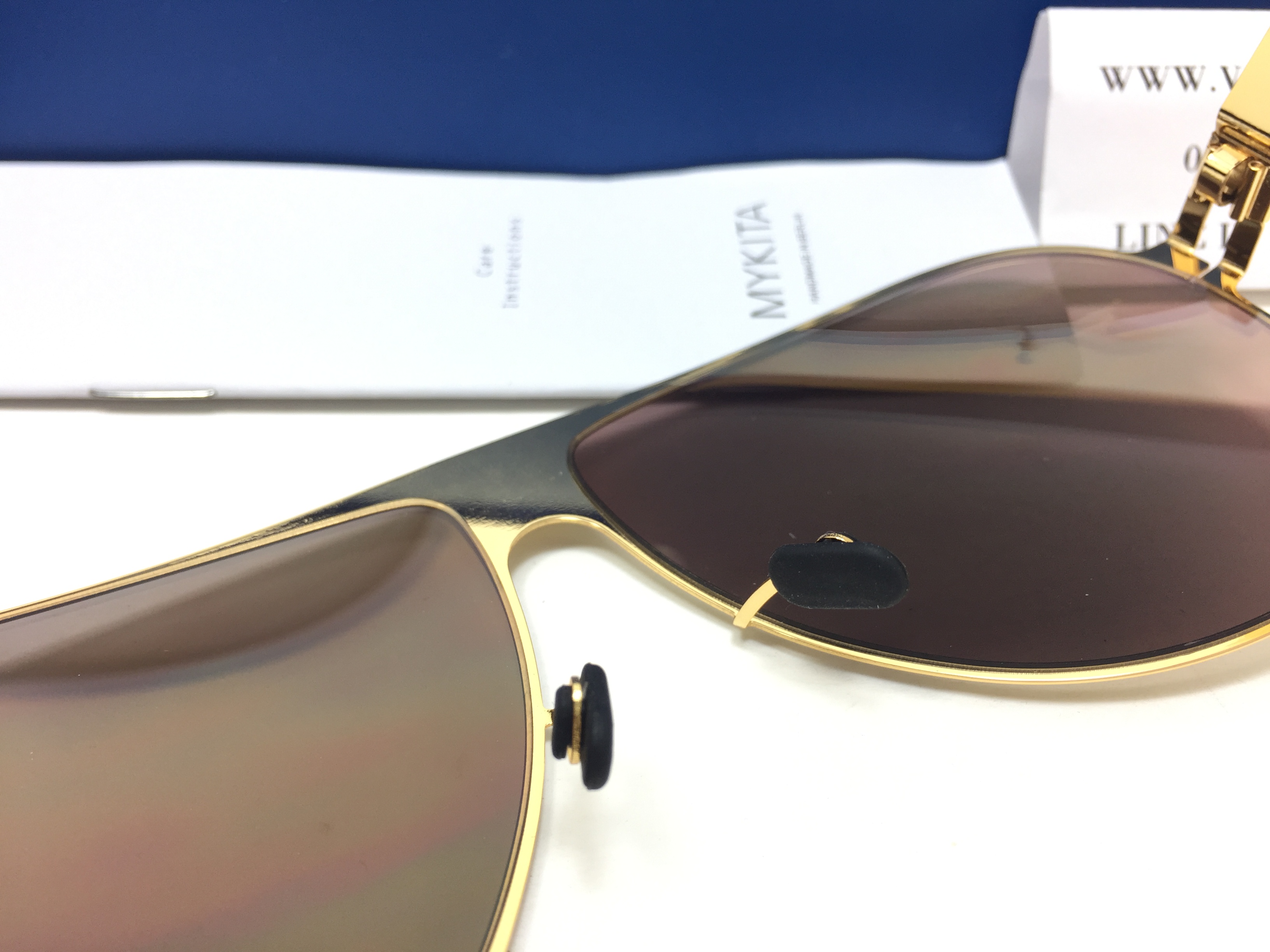 แว่นกันแดด MYKITA Hubert COL.01 62-11 140 <ปรอททอง>