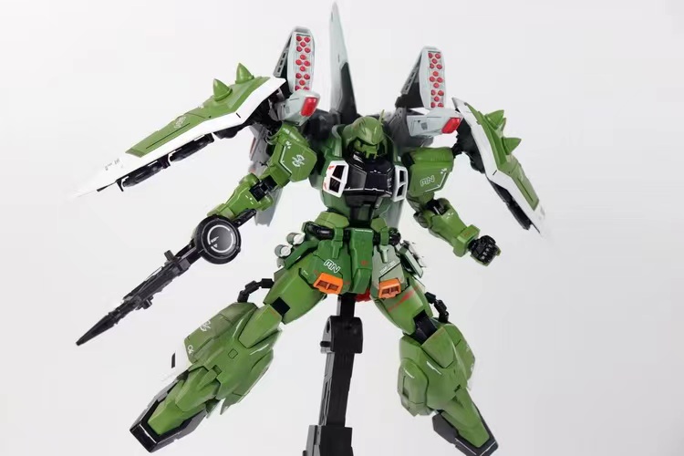 MG 1/100 Blaze Zaku Phantom (2001G) [Huanying]