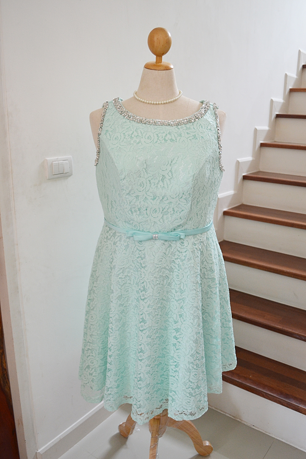 ชุดราตรีไซด์ใหญ่ เอว 37-40" *พร้อมส่ง สีเขียวมินต์* แขนกุด ผ้าลูกไม้อิตาลี ซิปหลัง