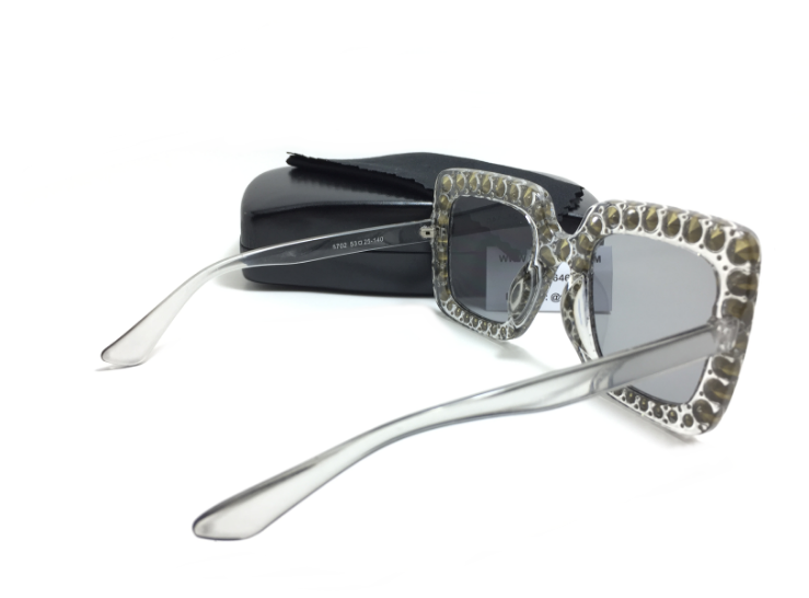 แว่นกันแดดแฟชั่นผู้หญิง Oversize Transparent Gray 5702 53-25 140 <เทา>