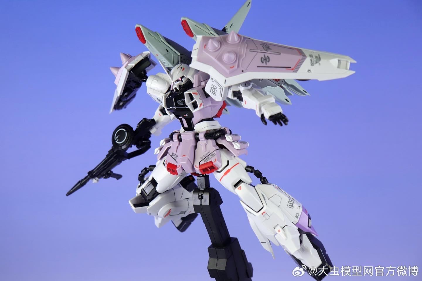 MG 1/100 White Blaze Zaku Phantom (2001P) [Huanying]