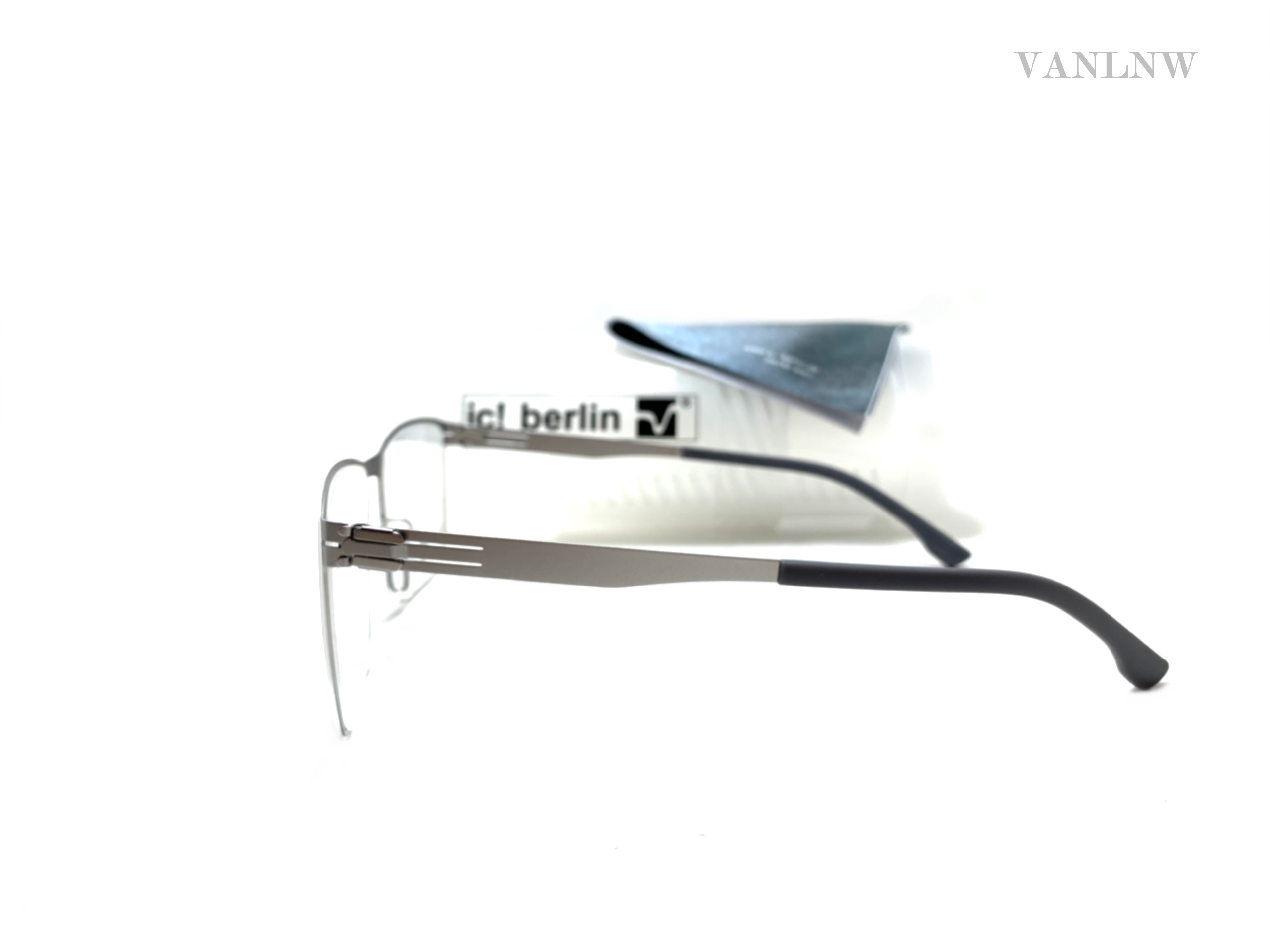 แว่นสายตา ic berlin Thomas a. chrome 56-20 <เงิน>